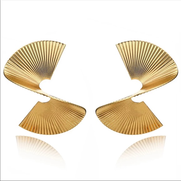 Minimal Earring NWT - Picture 2 of 4